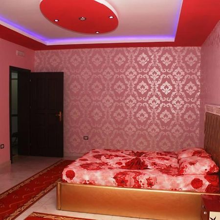 Hotel Buza New Shtoj Bagian luar foto
