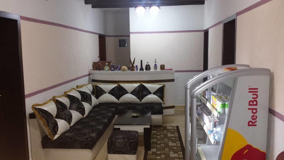 Hotel Buza New Shtoj Bagian luar foto