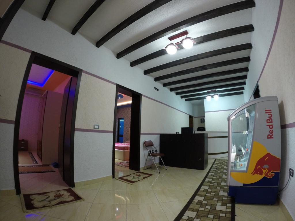 Hotel Buza New Shtoj Bagian luar foto