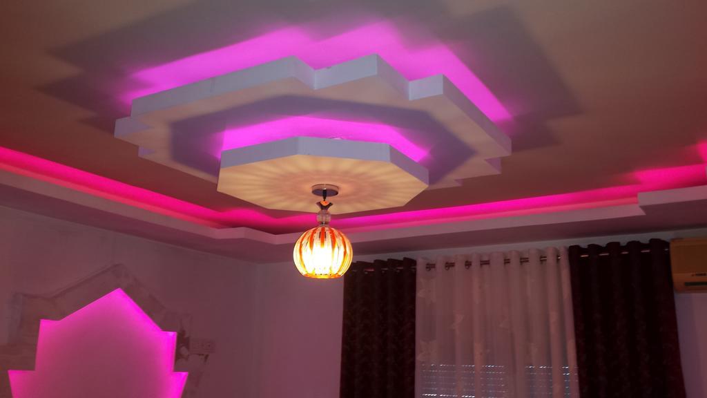 Hotel Buza New Shtoj Bagian luar foto