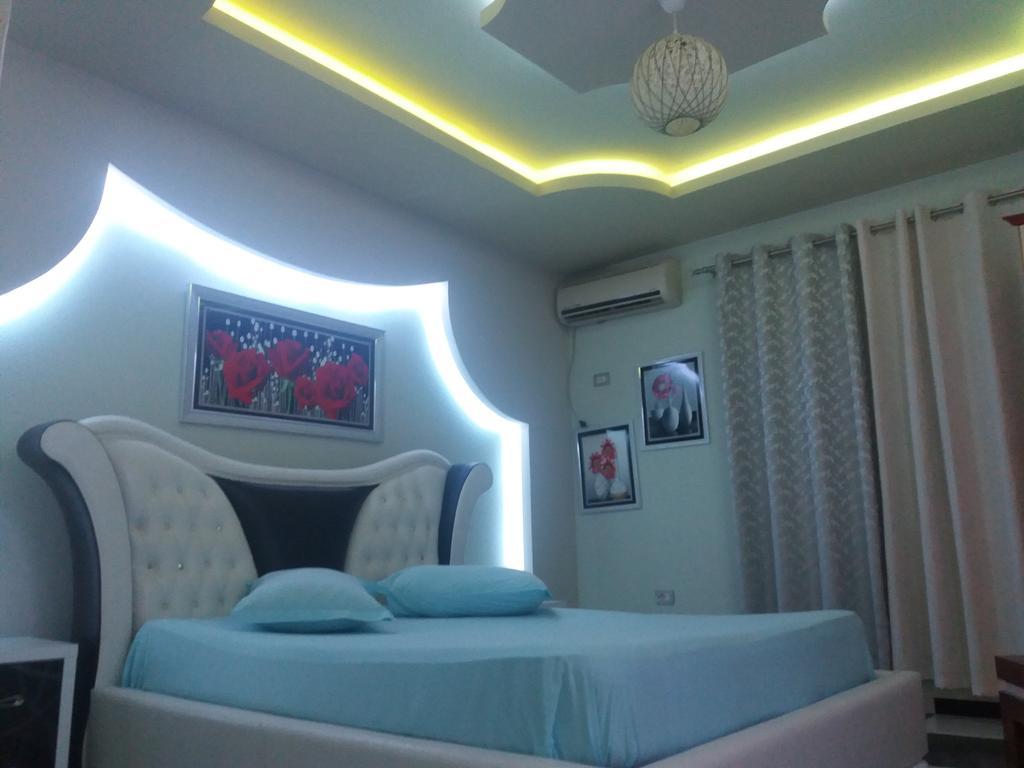 Hotel Buza New Shtoj Bagian luar foto